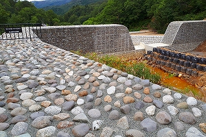 先達川砂防堰堤03