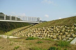 松浦川桃川親水公園01